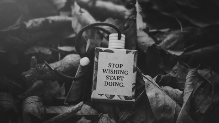 Innovatives Kabel mit Stoppschild: Wishing, Start, Doing.